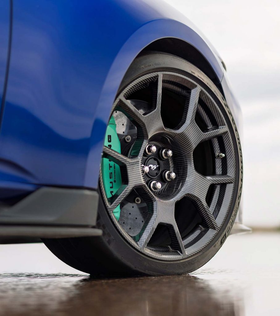 Ford Mustang Dark Horse SC