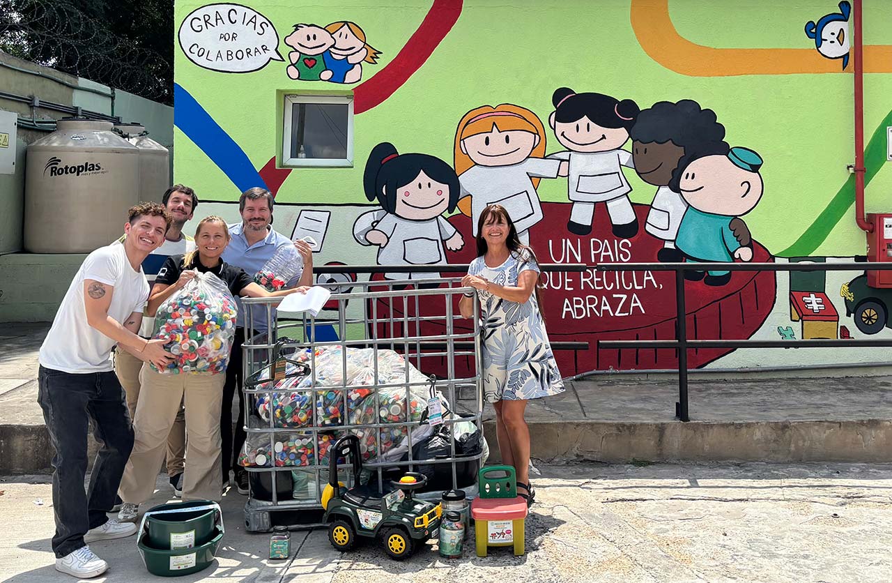 Mercedes-Benz Camiones y Buses refuerza su compromiso ambiental y social con acciones junto a la Fundación Garrahan