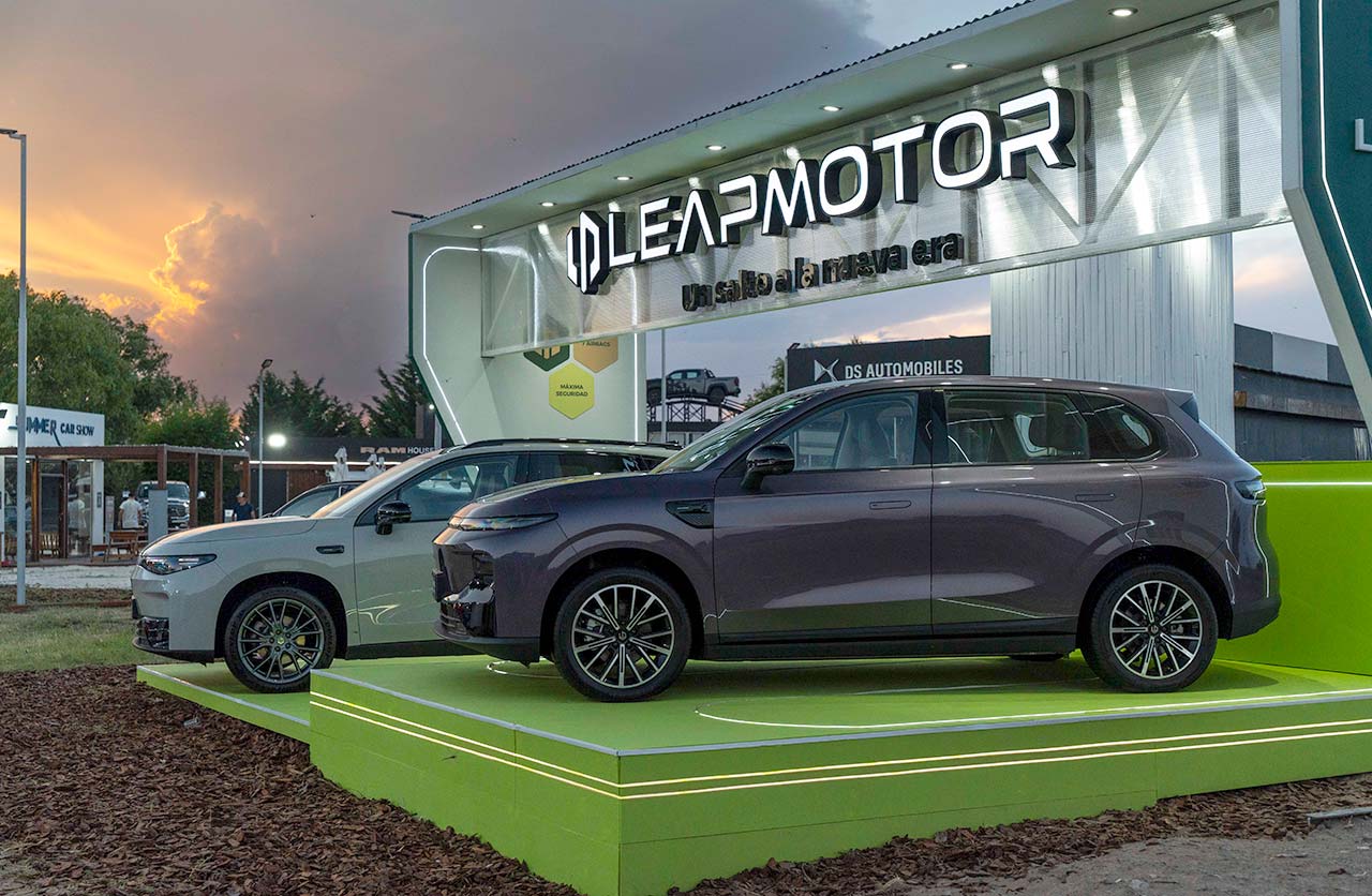 Leapmotor se presenta en Argentina con dos SUV electrificados