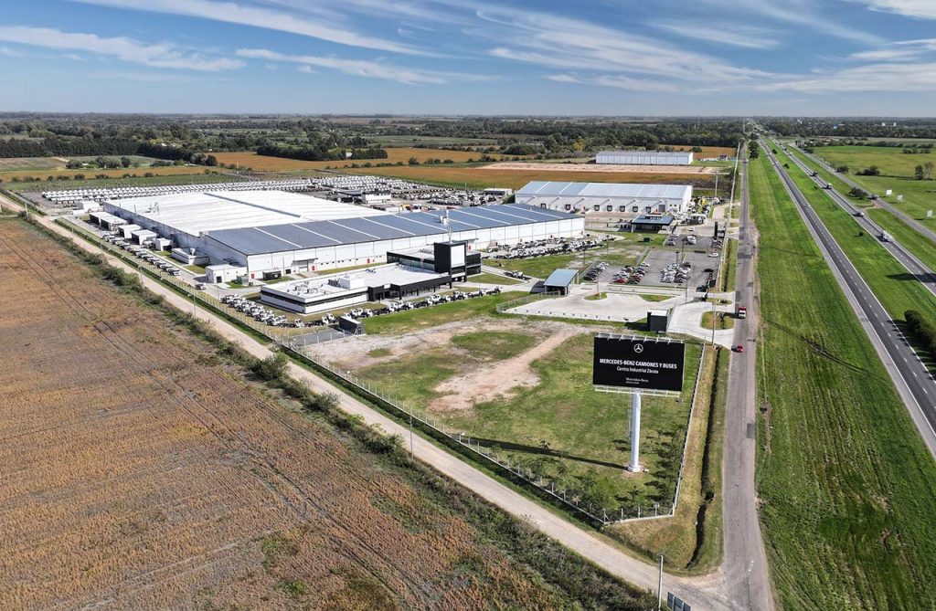 Mercedes-Benz Camiones y Buses Argentina Centro Industrial Zárate