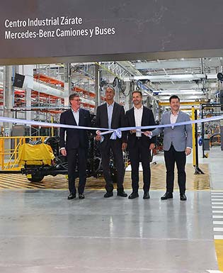 Mercedes-Benz Camiones y Buses estrenó el Centro Industrial Zárate
