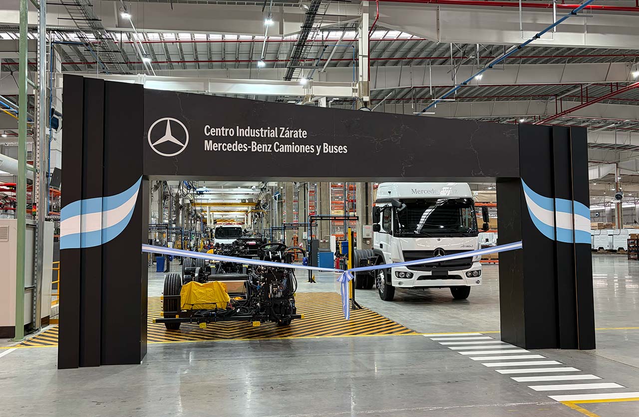 Mercedes-Benz Camiones y Buses estrenó el Centro Industrial Zárate