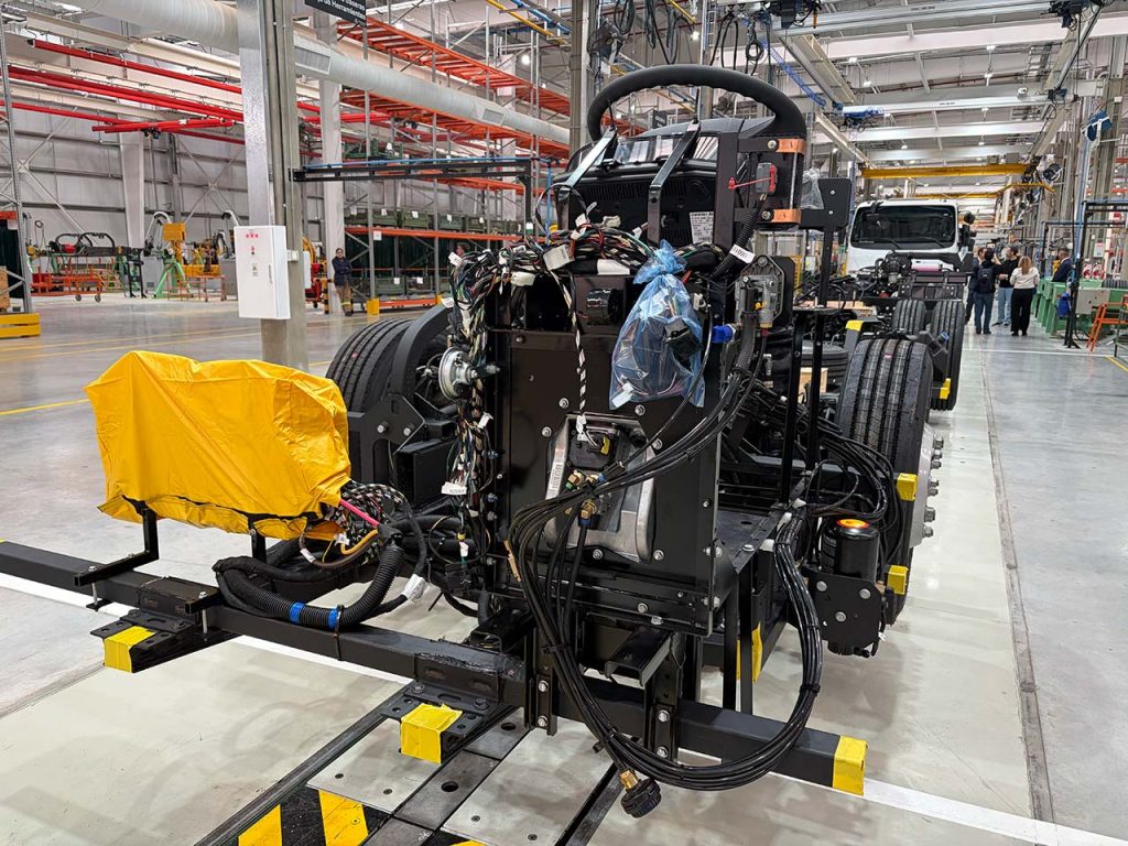 Mercedes-Benz Camiones y Buses Argentina Centro Industrial Zárate