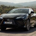 Lexus lanzó el nuevo IS y el RZ (eléctrico) en Argentina