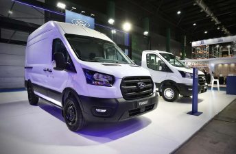 Ford lanzó la Transit Van L2H3 con caja automática